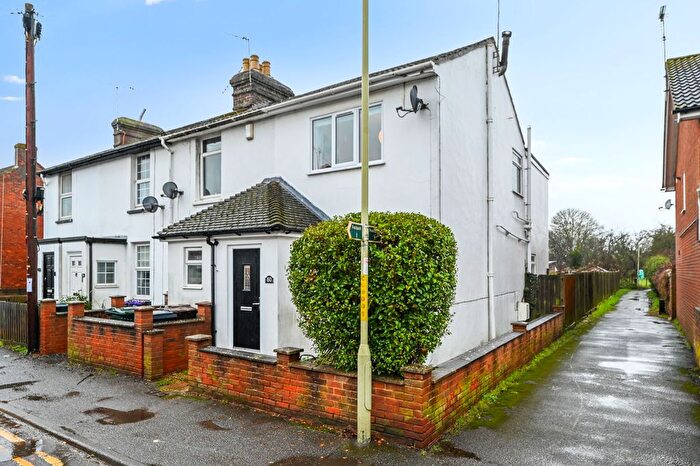 2 Bedroom Terraced House For Sale In Curtis Road, Willesborough, TN24