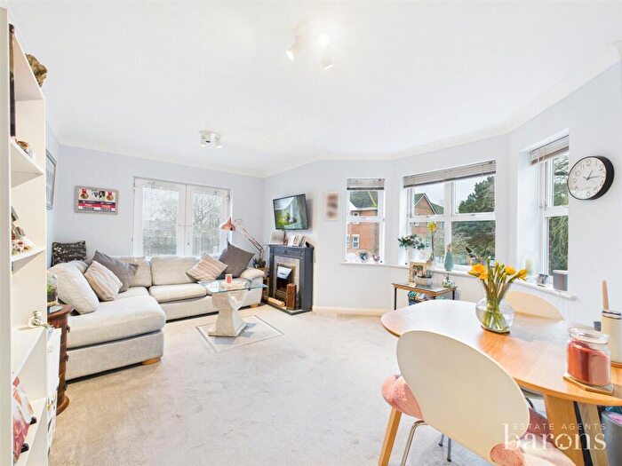 2 Bedroom Apartment For Sale In Norn Hill, Basingstoke, Hampshire, RG21