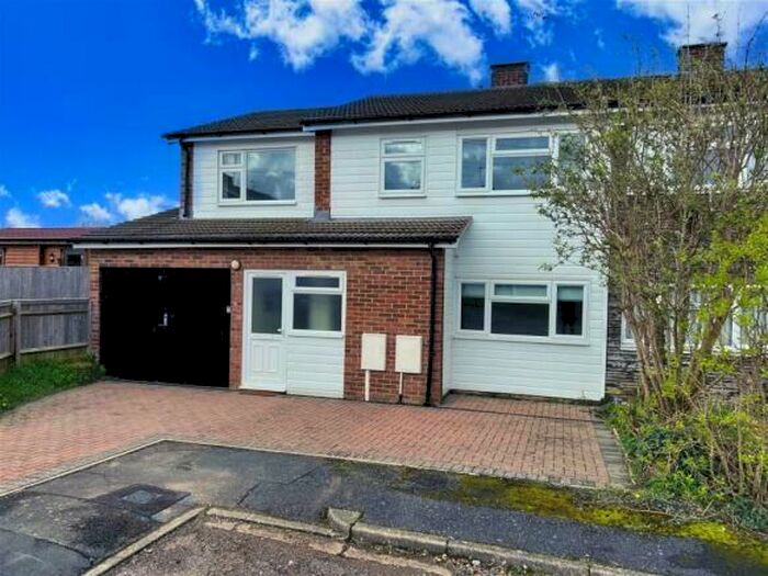 4 Bedroom House To Rent In Portfield Close, Buckingham, MK18