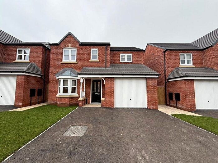 3 Bedroom Detached House To Rent In Rivington Park, Bolton, BL6