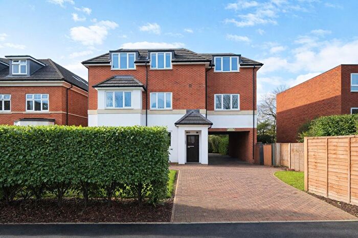 2 Bedroom Flat For Sale In Albion Road, South Sutton, SM2