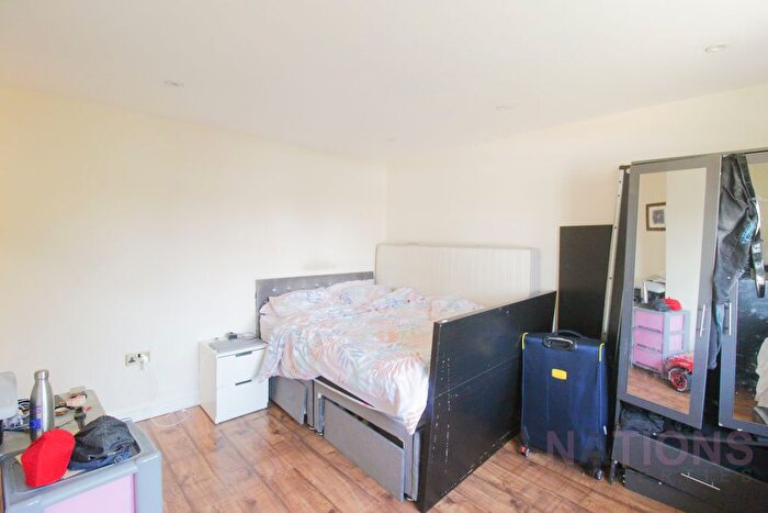 1 Bedroom Flat To Rent In Lyneham Road, Luton, LU2
