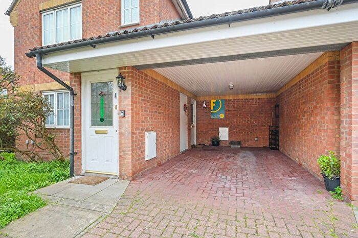 1 Bedroom Flat For Sale In Vulcan Close, Beckton, London, E6