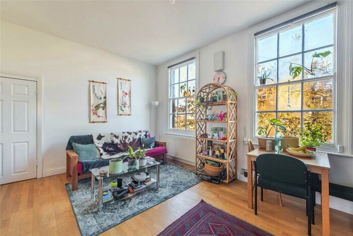 1 Bedroom Flat To Rent In Roman Road, Bow West, E3