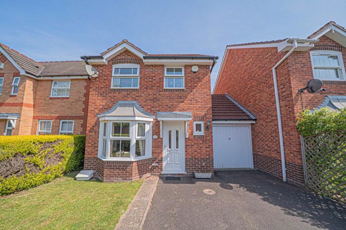 3 Bedroom Detached House For Sale In Felton Grove, Solihull, B91