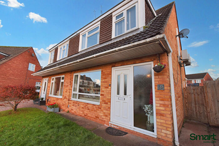 3 Bedroom Semi Detached House For Sale In Grainger Close, Exeter, EX2