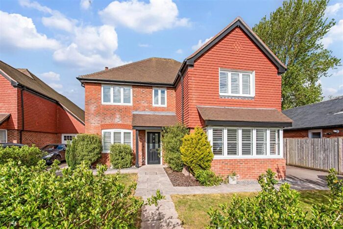 5 Bedroom Detached House For Sale In Summer Close, Aldingbourne, PO20