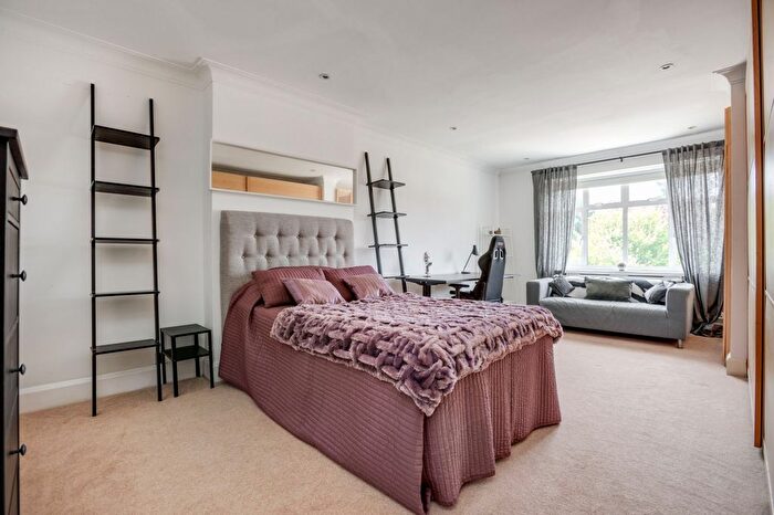 6 Bedroom Detached House To Rent In Queens Road, Richmond, TW10