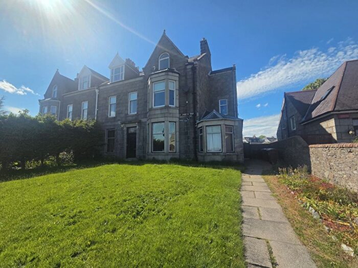 2 Bedroom Flat To Rent In St Johns Terrace, West End, Aberdeen, AB15