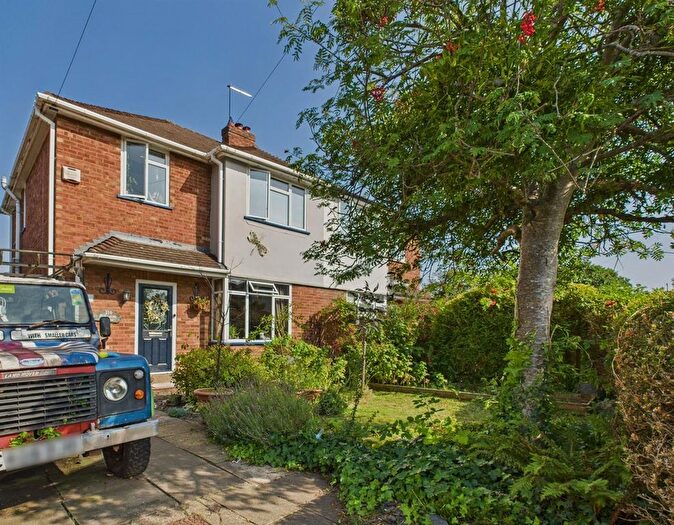 3 Bedroom Semi-Detached House For Sale In Leigh Sinton Road, Malvern, WR14