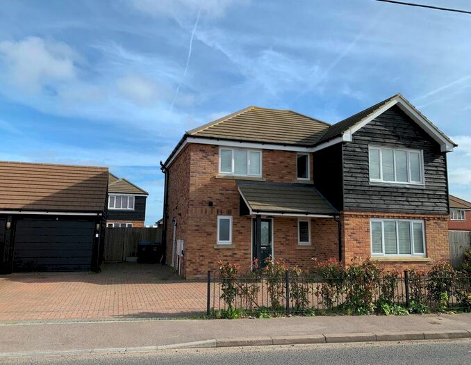 4 Bedroom Detached House To Rent In Hawthorn Grange, Ramsgate, CT12