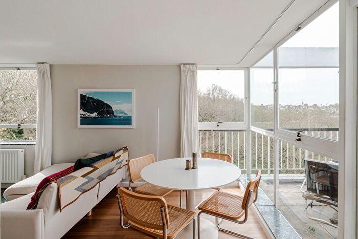 1 Bedroom Flat For Sale In Drake Court Vii, London, SE19