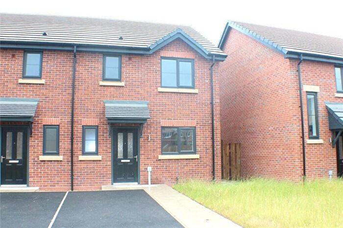 3 Bedroom Detached House To Rent In Etford Close, Leyland, Lancashire, PR25