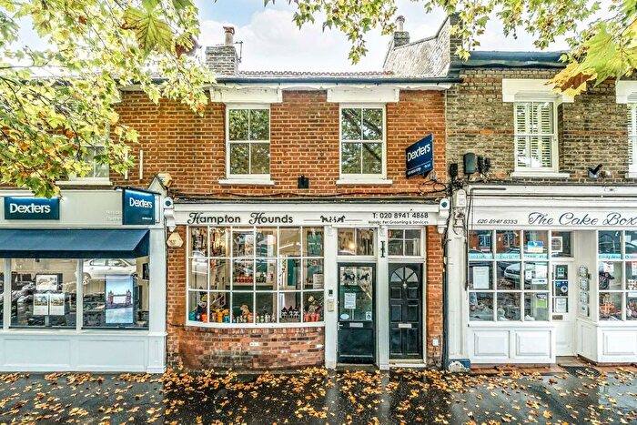 1 Bedroom Flat To Rent In Station Road, Hampton, TW12