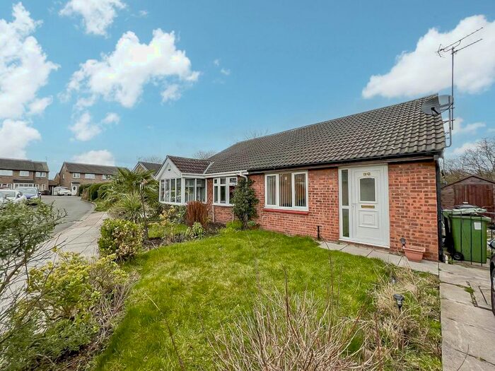 2 Bedroom Semi-Detached Bungalow To Rent In Corwen Drive, Bootle, L30