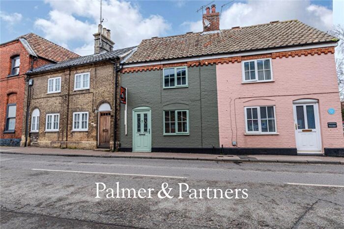 2 Bedroom Terraced House For Sale In Church Street, Saxmundham, Suffolk, IP17