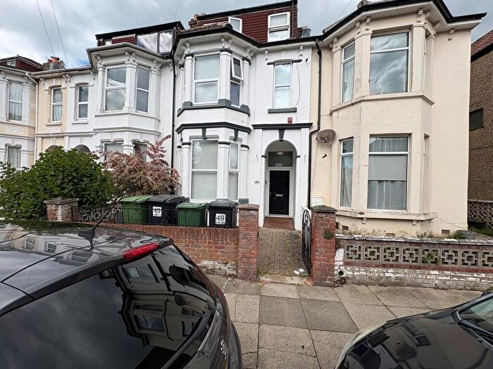 1 Bedroom Property To Rent In Worthing Road, Southsea, Hampshire, PO5
