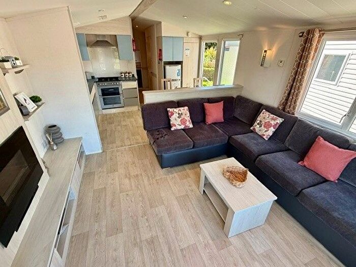 2 Bedroom Park Home For Sale In Crantock, Newquay, TR8