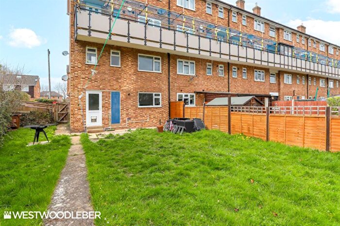 3 Bedroom Duplex For Sale In Hertford - Split Level With A Large Private Garden, SG13