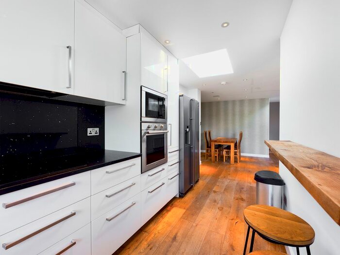 3 Bedroom Terraced House To Rent In Bury Street West, London, N9