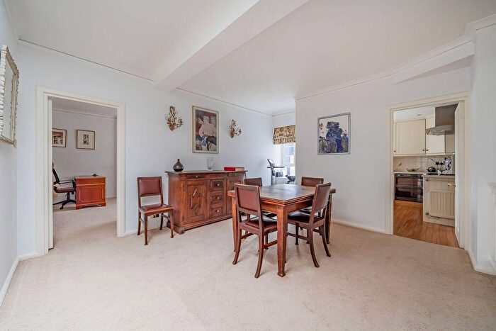 2 Bedroom Flat For Sale In Marsham Street, Westminster, London, SW1P