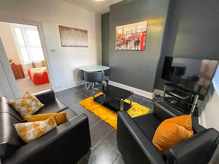 3 Bedroom House To Rent In Romer Road, L6