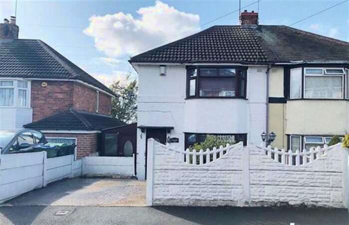 2 Bedroom House To Rent In Lakeside Road, West Bromwich, B70