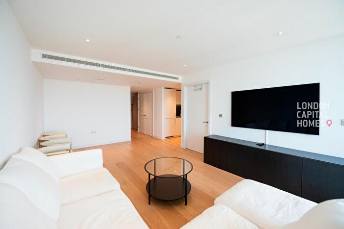 1 Bedroom Apartment To Rent In Landmark Pinnacle, Marsh Wall, London, E14