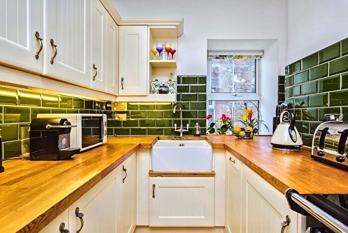 2 Bedroom Semi-Detached House For Sale In Strathmiglo, Cupar, KY14