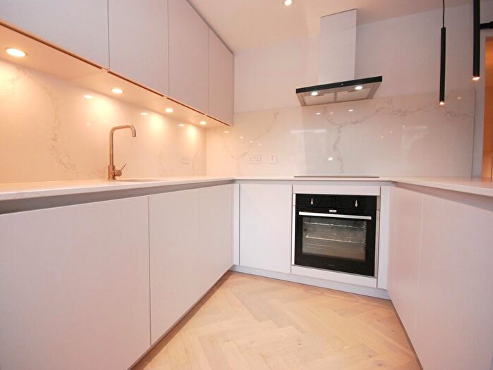 Apartment To Rent In Melbourne Grove, East Dulwich, SE22
