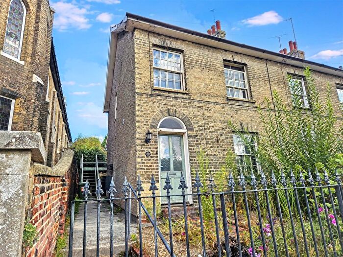 3 Bedroom End Of Terrace House For Sale In Quay Street, Halesworth, IP19