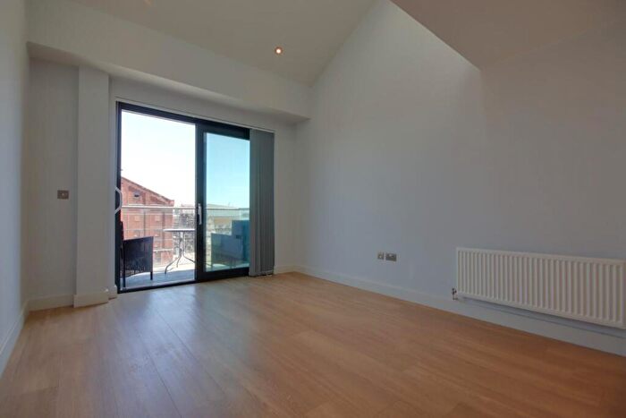 2 Bedroom Duplex To Rent In St. Ann Way, Gloucester, GL1
