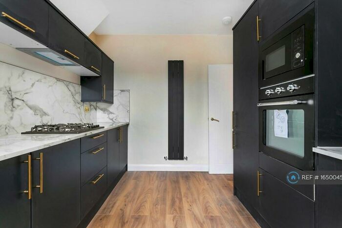 1 Bedroom Flat To Rent In Shirley Road, London, E15