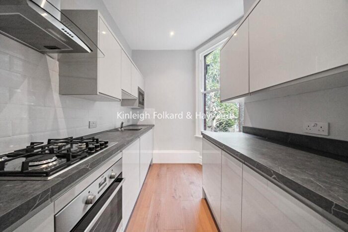 2 Bedroom Flat To Rent In Cormont Road, London, SE5