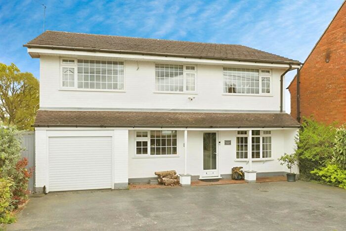 4 Bedroom Detached House For Sale In Shrewley Common, Shrewley, Warwick, CV35