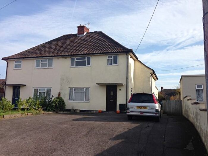 2 Bedroom Flat To Rent In Windmill Hill Road, Glastonbury, BA6