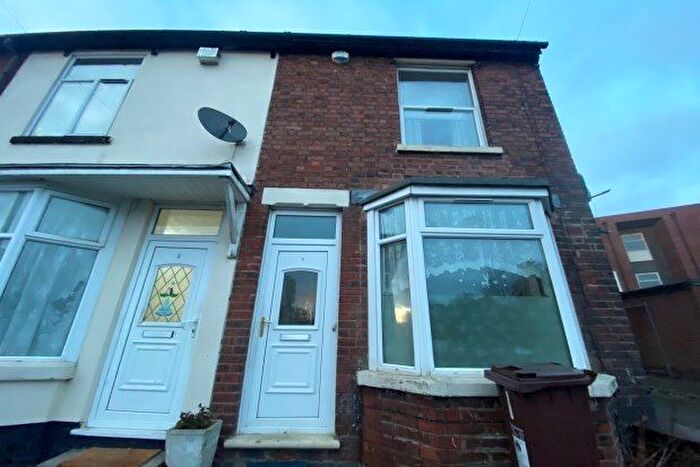 2 Bedroom Property To Rent In Hall Park Street, Bilston, WV14
