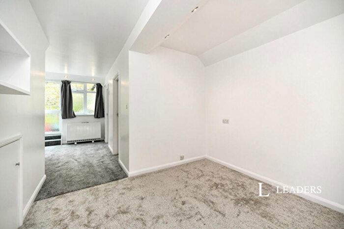 Studio To Rent In Elm Grove, Brighton, BN2
