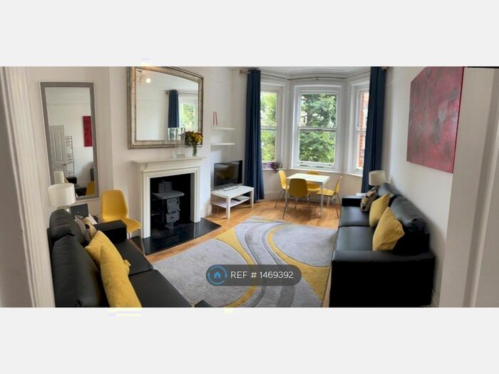 3 Bedroom Flat To Rent In Wymering Mansions, London, W9