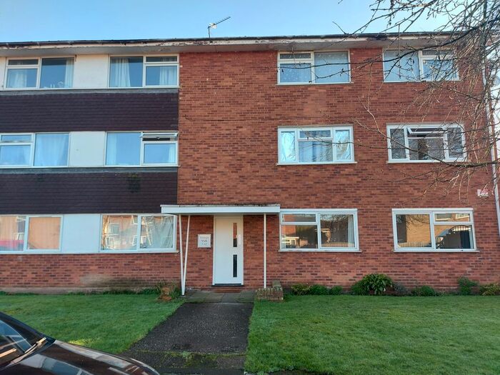 2 Bedroom Flat To Rent In Bishops Walk, Aylesbury, HP21