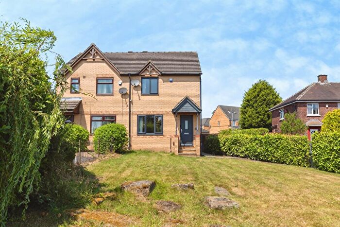 3 Bedroom Semi Detached House For Sale In Eaglesfield Drive, Bradford, BD6