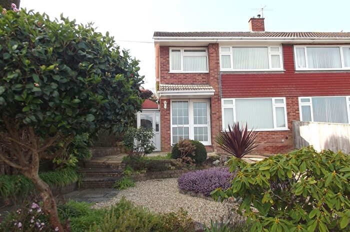 3 Bedroom Property To Rent In Higher Drive, Dawlish, EX7