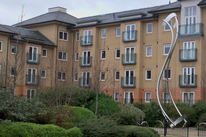Flat To Rent In Hampden Gardens, Cambridge, CB1