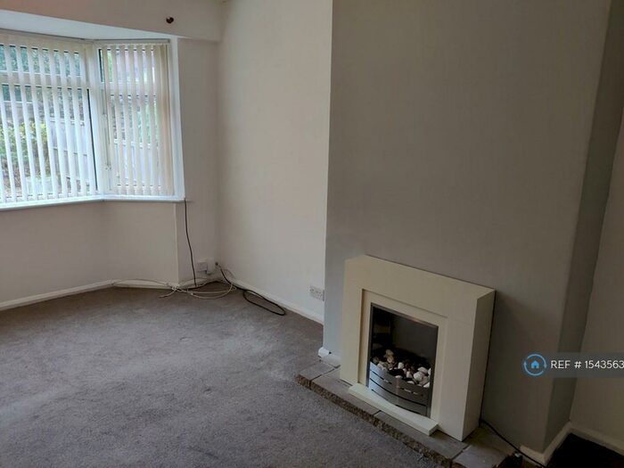 2 Bedroom Bungalow To Rent In Newlay Wood Crescent, Horsforth, Leeds, LS18