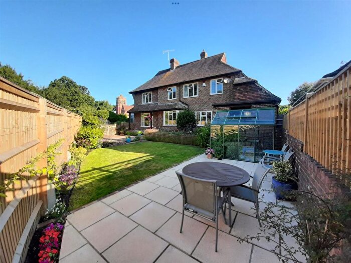 4 Bedroom Detached House For Sale In Newlands Avenue, Bexhill-On-Sea, TN39