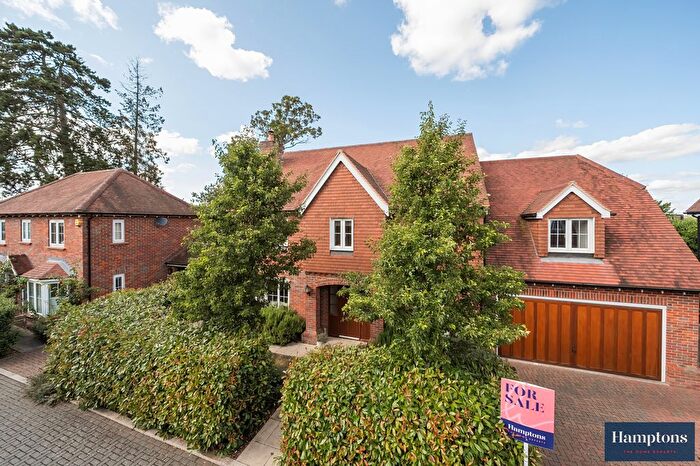 5 Bedroom Detached House For Sale In Abrahams Close, Amersham, HP7