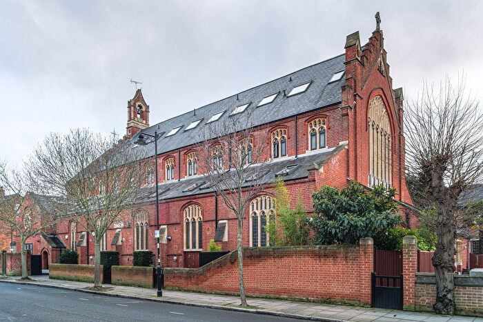 4 Bedroom Town House For Sale In Tytherton Road, London, N19