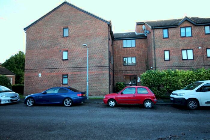 2 Bedroom Ground Flat To Rent In Parsonage Road, Grays, Essex, RM20