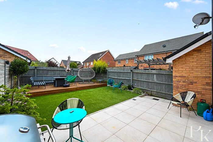 3 Bedroom Property For Sale In Monarch Way, Shoreham-By-Sea, BN43