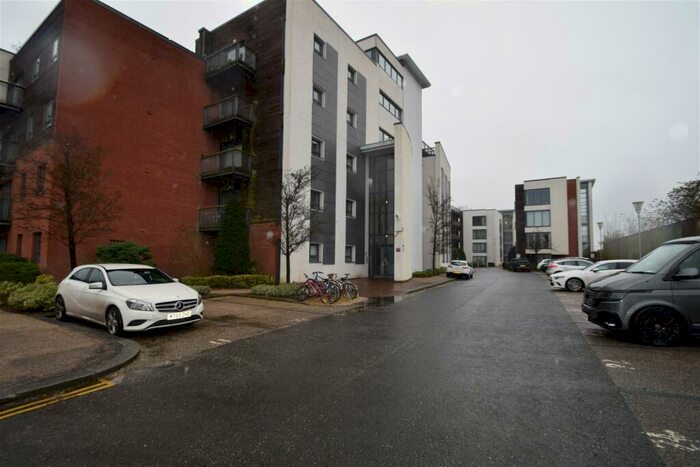 2 Bedroom Flat To Rent In Wilmslow Road, Manchester, M20